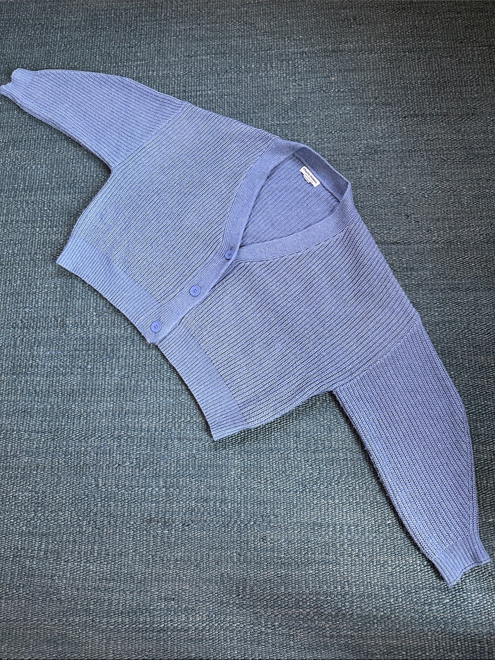 Charlie Holiday Dusty Blue Ribbed V-Neck Cropped Cardigan Size M - Picture 2 of 6